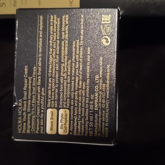 Holika Holika Black Snail Repair Toner and Repair Cream Duo - Picture 2 of 3